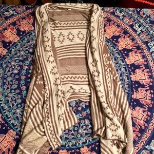 Gorgeous bohemian flowy vest!